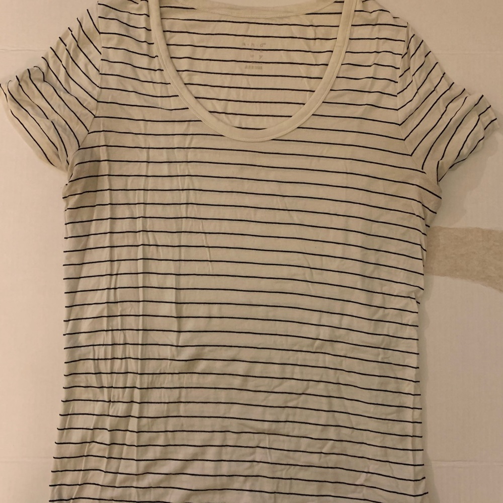 ✨MOVING SALE✨ Stripe Scoop Neck Top